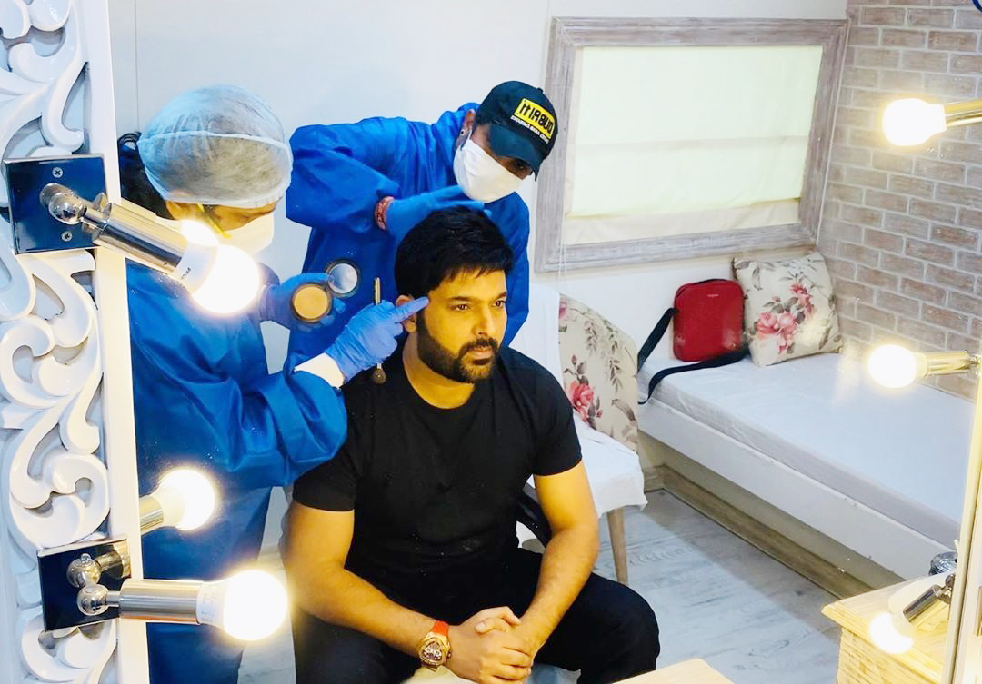 Photo of चार महीने बाद सेट पर लौटे कपिल शर्मा, इंस्टा पर शेयर की फोटो