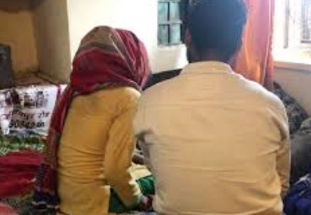 Photo of शादीशुदा भाई ने पहले बहन से की शर्मनाक हरकत फिर किया सौदा