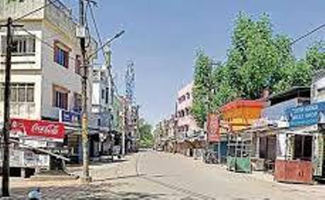 Photo of यूपी में 55 घंटे का मिनी लॉकडाउन, बाजार, हाट, मंडी सब रहेंगे बंद