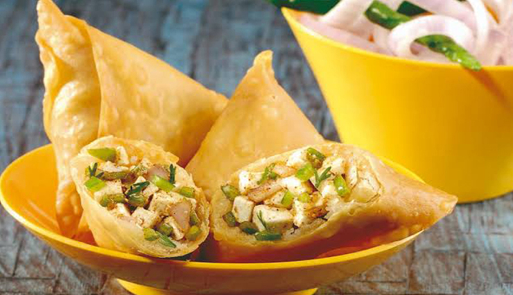 Photo of बारिश के मौसम में ले क्रिस्पी पनीर समोसे का मजा