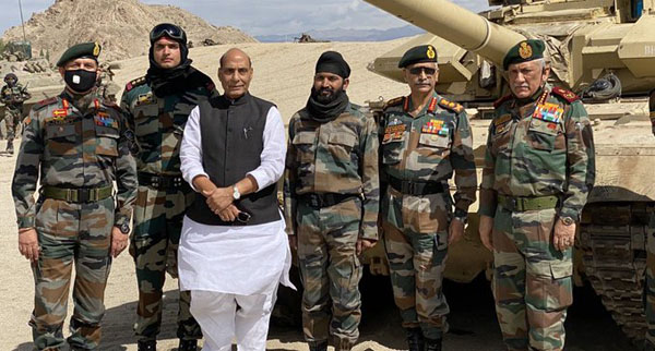 Photo of भारत की एक इंच जमीन भी दुनिया की कोई ताकत छू नहीं सकती: रक्षामंत्री