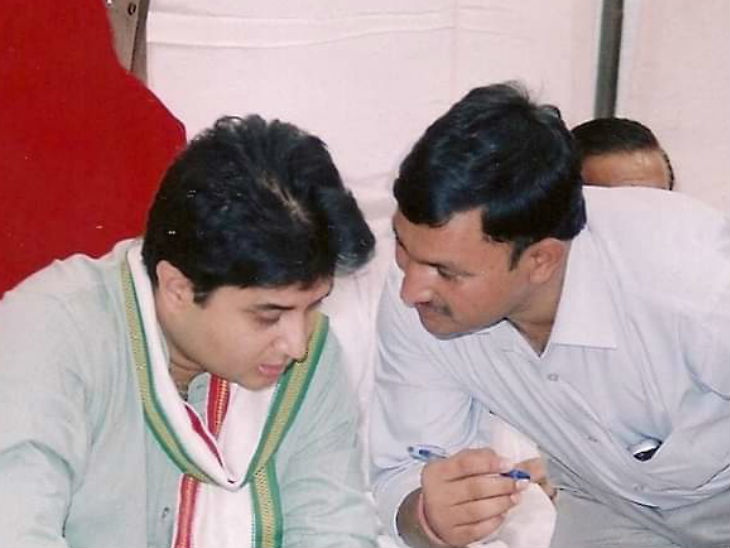 Photo of सिंधिया के PS की वजह से दहशत में CM समेत बीजेपी के हजारों नेता