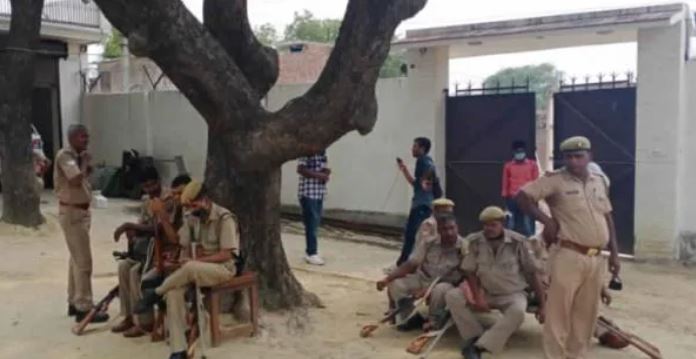 Photo of कानपुर में हुई घटना के बाद क्यों चर्चा में है ‘अंब्रेला योजना’ ?