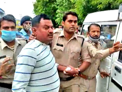 Photo of विकास दूबे एंकाउंटर : 5 लाख रुपये का इनाम किसको- यूपी या एमपी पुलिस ?