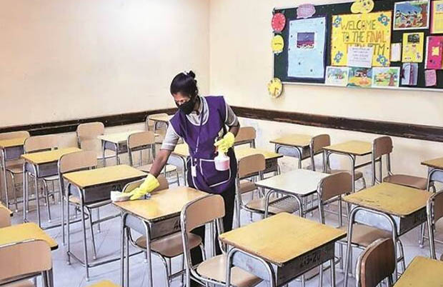 Photo of स्कूलों को खोलने के लिए स्वास्थ्य मंत्रालय ने जारी की SOP