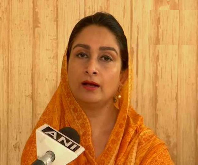 Photo of किसान बिल पर बोली रसिमरत कौर बादल-  विधेयक पर नहीं सुनी गई मेरी बात, किसान बोले- देरी से दिया इस्‍तीफा