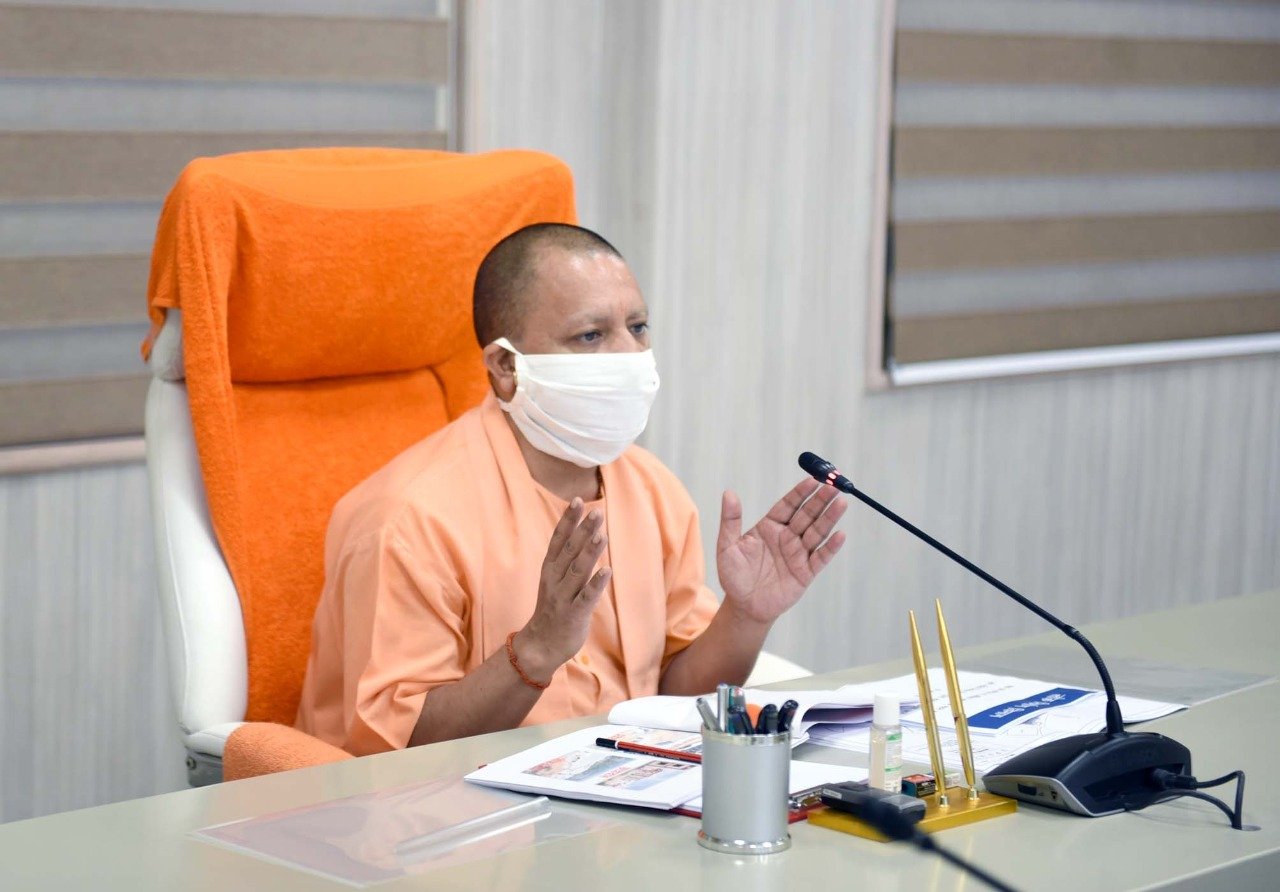 Photo of आजमगढ़ में विवि की स्थापना के लिए जल्द की जाए भूमि की व्यवस्था: सीएम योगी