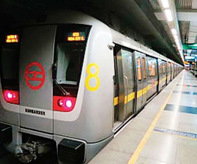 Photo of लगातार ट्रेनों में हो रही वृद्धि को लेकर मेट्रो प्रबंधन गाइडलाइन के नियमों में कर सकते है परिवर्तन