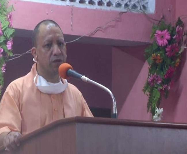 Photo of यूपी: CM योगी ने लोंगो को किया संबोधित, कहा- पीएम मोदी ने छह साल में अराजकता के राज को किया ख़त्म