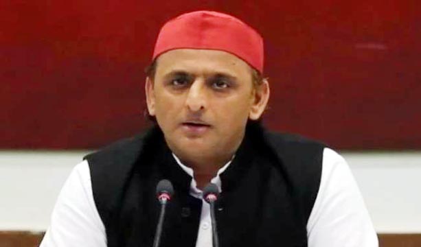 Photo of खेती को अमीरों के हाथों गिरवी रखने के लिए शोषणकारी विधेयक : अखिलेश