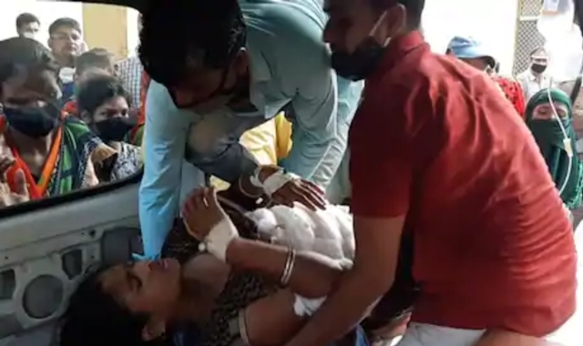 Photo of WIFE के पेट में लड़का या लड़की इसका पता लगाने के लिए पति बना जल्लाद और फिर…