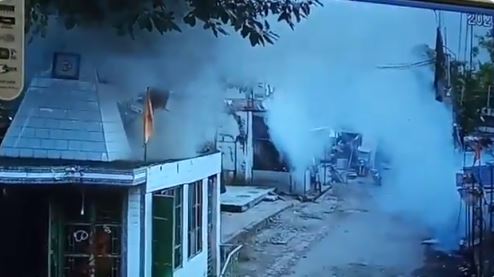 Photo of BJP सांसद पर बमबारी, देखें वीडियो