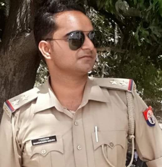 Photo of पुरस्कृत हुए नया घाट चौकी प्रभारी