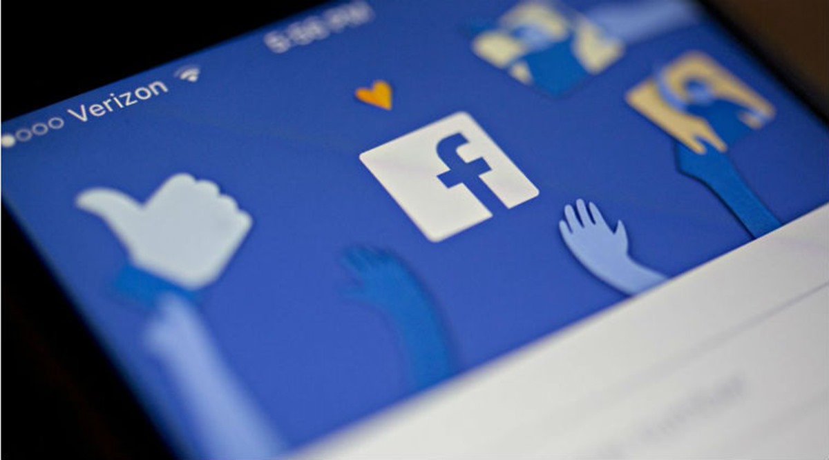 Photo of फेसबुक ‘कपल चैलेंज’ में भूल कर भी न शेयर करें तस्वीर, साइबर क्राइम का हो सकते हैं शिकार