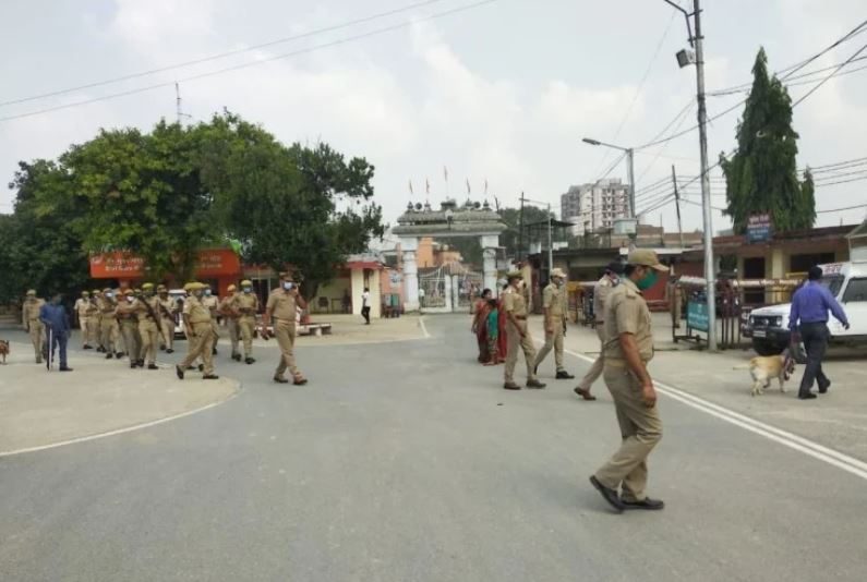 Photo of गोरखपुर एसएसपी को आया धमकी भरा फोन, कहा कि 24 घंटे के अंदर उड़ा देंगे गोरखनाथ मंदिर