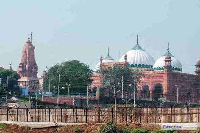 Photo of अब काशी और मथुरा की मुक्ति के लिए अखाड़ा परिषद ने कसी कमर