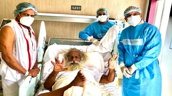 Photo of कोरोना से जंग जीतकर 91 वर्षीय महंत नृत्य गोपालदास पहुंचे अयोध्या