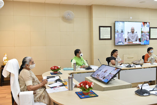 Photo of राष्ट्रीय शिक्षा नीति के संबंध में राष्ट्रपति एवं प्रधानमंत्री के साथ राज्यपालों का सम्मेलन सम्पन्न