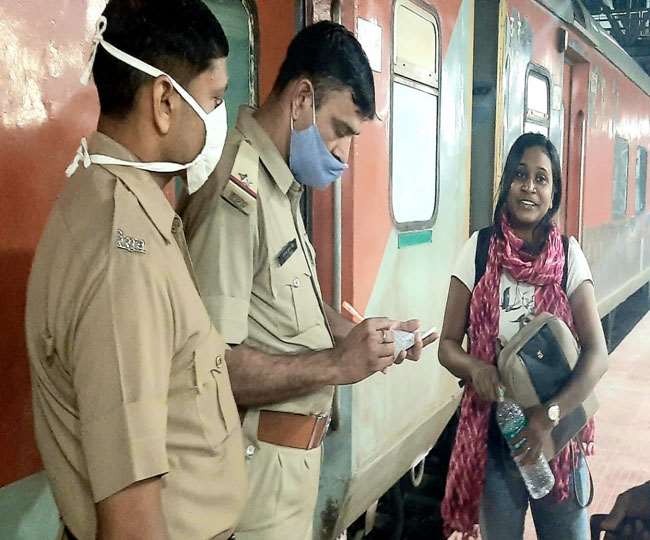 Photo of एक सवारी के लिए 535 किमी दौड़ी राजधानी एक्सप्रेस