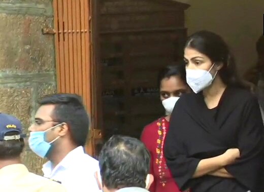 Photo of सुशांत की मौत के 86 दिन बाद अंतत: रिया चक्रवर्ती गिरफ्तार