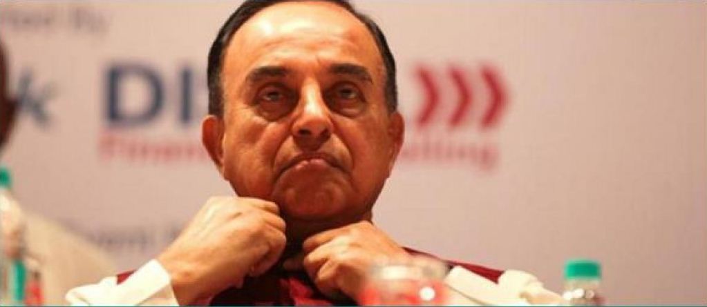 Photo of अपनी ही पार्टी के लिए स्वामी ने खोला मोर्चा, बोले- अमित मालवीय को हटाए पार्टी, नहीं तो…