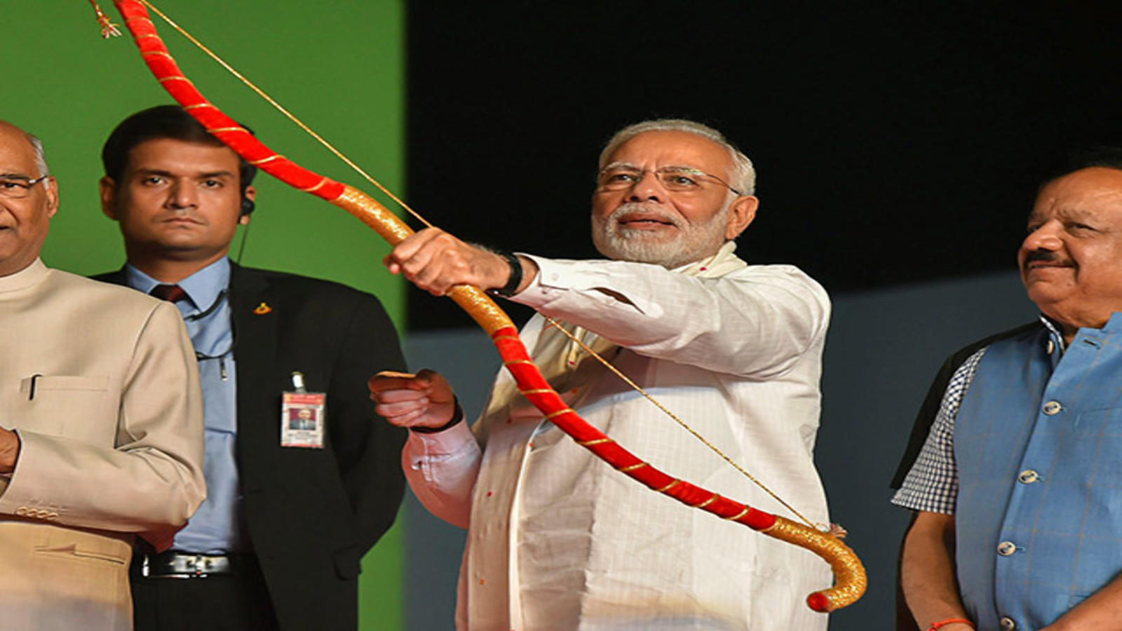 Photo of जहां पर आते थे प्रधानमंत्री, क्या वहां पर दे दी गई रामलीला की अनुमति?