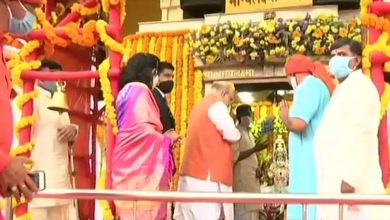 Photo of हैदराबाद निकाय चुनाव: रोड शो करने से पहले अमित शाह ने भाग्यलक्ष्मी मंदिर में जाकर पूजा अर्चना की