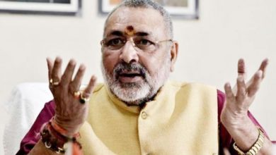 Photo of कांग्रेस की गुलामी का सबूत दे रही है ठाकरे सरकार, लोकतंत्र बचाने के लिए जनता को अगे आना होगा: गिरिराज सिंह