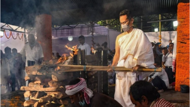Photo of असम के पूर्व मुख्यमंत्री तरुण गोगोई का राजकीय सम्मान के साथ अंतिम संस्कार किया गया