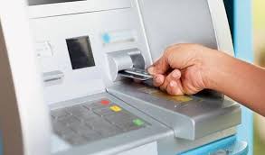 Photo of अगर आप भी इस्तेमाल करते हैं पत्नी का ATM कार्ड तो जरुर पढ़े ये… खबर