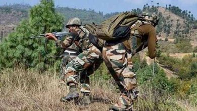 Photo of बीजेपी नेताओं के हत्यारे का काम तमाम, पुलिस और सुरक्षाबलों ने संयुक्त ऑपरेशन में चीफ कमांडर सैफुल्ला को मार गिराया