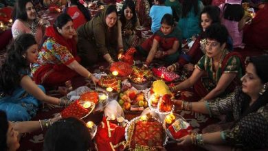 Photo of Karwa Chauth 2020: जानें करवा चौथ पूजा सामग्री, यहां पढें सही पूजन विधि