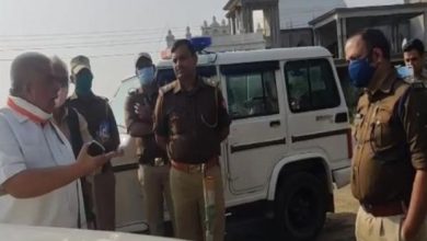 Photo of गाड़ी सीज किए जाने से भड़के पूर्व सांसद राकेश सचान, कहा- योगी और मोदी की हैसियत नहीं कि पेजे को आने से रोक सकें