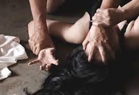 Photo of अश्लील वीडियो बनाकर किया ब्लैकमेल, और फिर गैंगरेप के बाद किया…