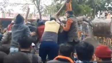Photo of दिल्ली से सटे उत्तर प्रदेश के गाजियाबाद में बड़ा हादसा, श्मशान घाट में छत गिरने से 10-12 लोग दबे…
