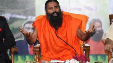 Photo of थोड़ी देर में कोरोना की नई दवा लॉन्च करेंगे बाबा रामदेव