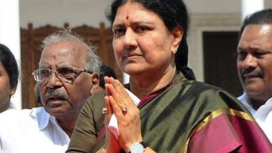 Photo of नेता वीके शशिकला 7 फरवरी को अपना क्वारंटीन पीरियड पूरा करने के बाद पहुंचेंगी तमिलनाडु, राज्य में चढ़ा सियासी पारा