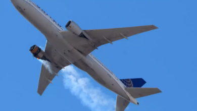 Photo of अमेरिका: फ्लाइट के इंजन में लगी आग जमीन पर गिरे…