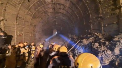 Photo of उत्तराखंड के चमोली में ग्‍लेशियर टूटने के बाद 32 शव हुए बरामद और अब तक इतने लोग है लापता