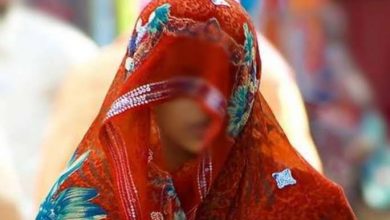 Photo of यूपी: 15 वर्ष के छात्र के साथ फरार हुई 3 बच्चों की मां…