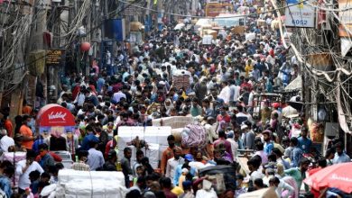 Photo of कोरोना से मचा हडकंप: बाजारों में उमड़ी भीड़ कई जगह आज से लगा लॉकडाउन…