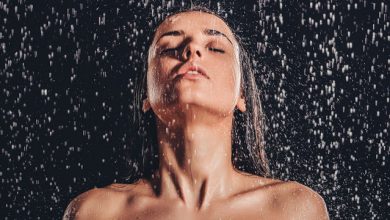 Photo of नहाते के दौरान सबसे पहले शरीर के इस अंग पर डालें पानी, होंगे गजब के फायदे