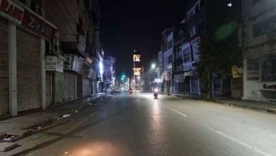 Photo of यूपी में आज रात 8 बजे से 35 घंटे का कोरोना कर्फ्यू, जानें किसे मिलेगी छूट और क्या रहेगा बंद…