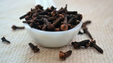 Photo of बेहद फायदेमंद हैं लौंग, पुरानी सी पुरानी खाँसी जड़ से हो जाएगी खत्म