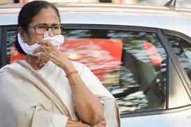 Photo of नारदा घोटाला:  सीबीआई ने मंत्री-विधायक के घर में मारा छापा, मामता बनर्जी भी पहुंची दफ्तर…