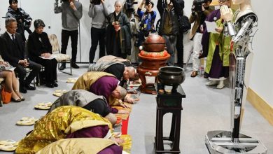 Photo of इस मंदिर में रोबोट करते है भगवान की पूजा, लोगों को देते हैं…