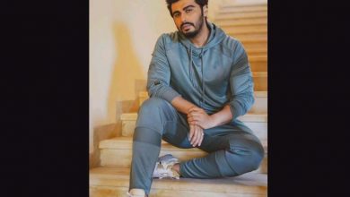 Photo of इस नाम का Arjun Kapoor ने अपने हाथ में बनवाया टैटू, देखे वीडियो