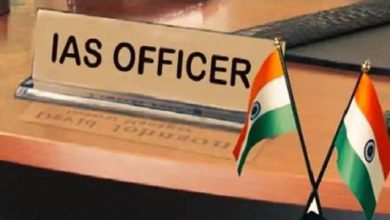 Photo of यूपी में एक दर्जन IAS अफसरों के ट्रांसफर, कई जिलों के बदले DM और ACS