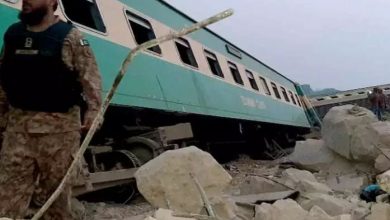 Photo of पाकिस्तान के सिंध में भीषण रेल हादसा, 30 लोगों की गई जान