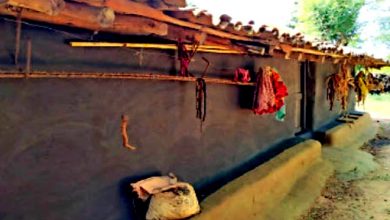 Photo of एक ऐसा गाँव जहाँ सभी घर के रंग है काले, जानें इसके पीछे का ये बड़ा कारण…